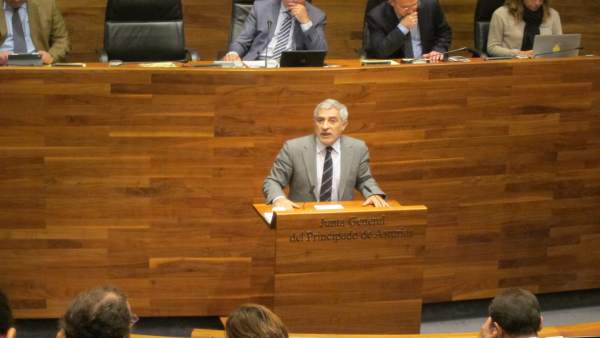 Gaspar Llamazares en el Debate de Orientación. Gaspar Llamazares en el Debate de Orientación.