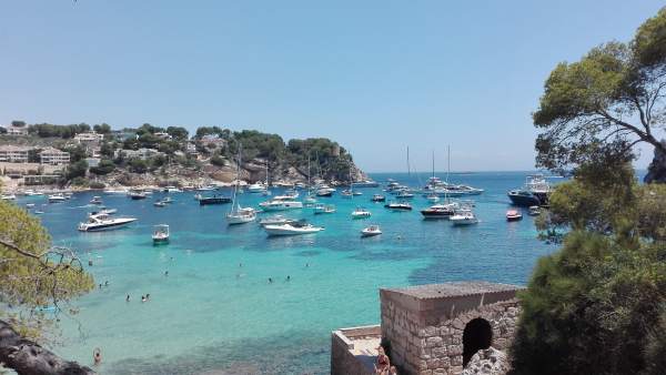 Costa de Portals Vells con barcos Costa de Portals Vells con barcos