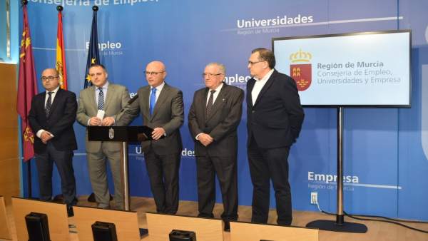 Foto/ Reunión Con Representantes Cámaras De Comercio Foto/ Reunión Con Representantes Cámaras De Comercio
