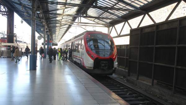 Tren, trenes de Cercanías de Renfe en Madrid Tren, trenes de Cercanías de Renfe en Madrid