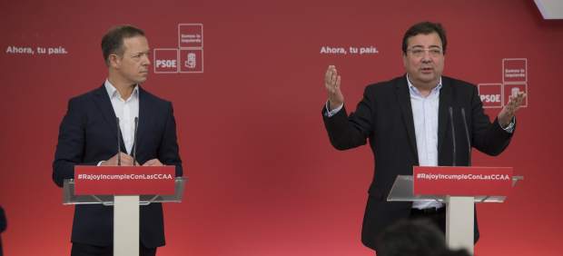 Ander Gil, portavoz socialista en el Senado, y Guillermo Fernández Vara, presidente de Extremadura.