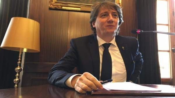 El alcalde, Carlos Martínez. El alcalde, Carlos Martínez.