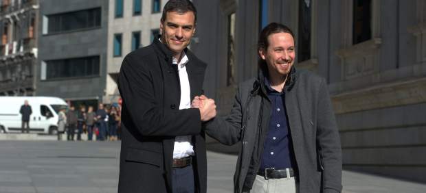 Los secretarios general de PSOE y Podemos, Pedro Sánchez y Pablo Iglesias, en marzo de 2016.