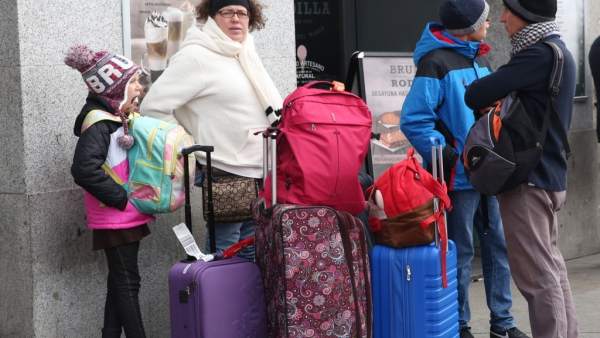 Turistas pasan la Navidad en Madrid Turistas pasan la Navidad en Madrid