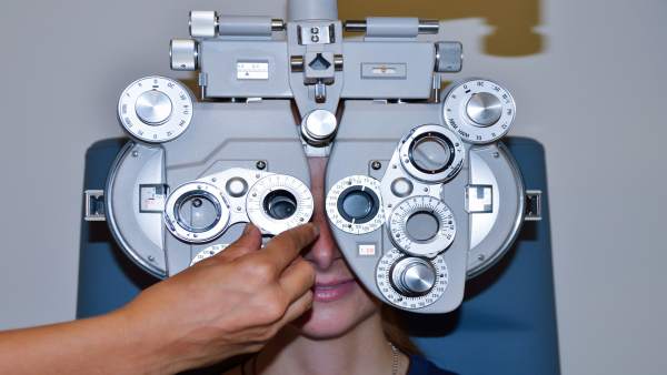 Oftalmología, revisión ocular Oftalmología, revisión ocular