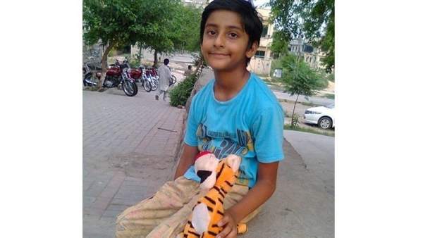 Jonathan, niño pakistaní Jonathan, niño pakistaní
