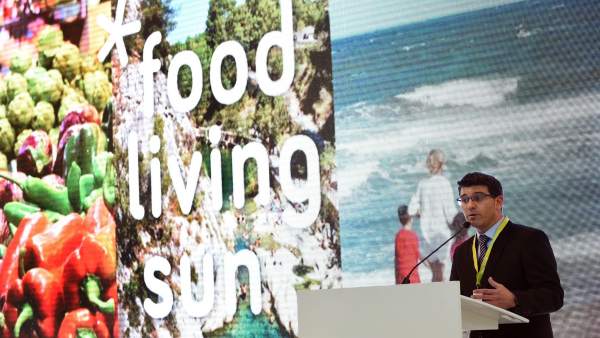El presidente de la Diputación, en la pasada edición de Fitur El presidente de la Diputación, en la pasada edición de Fitur