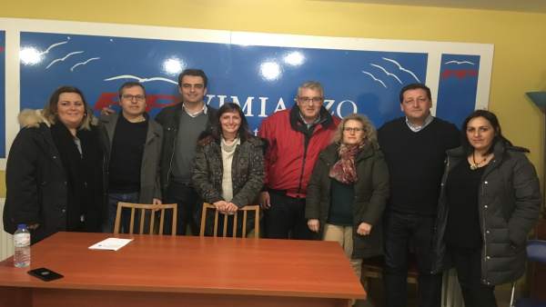 Diego Calvo preside una reunión de trabajo del PP en Zas Diego Calvo preside una reunión de trabajo del PP en Zas