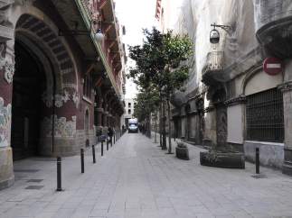 El Palau de la Música y el edidicio donde se tenía que construir el hotel.