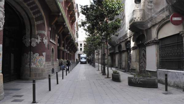 El Palau de la Música y el edidicio donde se tenía que construir el hotel. El Palau de la Música y el edidicio donde se tenía que construir el hotel.