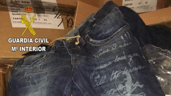 La Guardia Civil Interviene Pantalones Falsificados De Marca G Star Raw Valorado La Guardia Civil Interviene Pantalones Falsificados De Marca G Star Raw Valorado