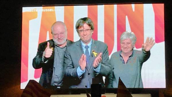 Lluís Puig, Carles Puigdemont y Clara Ponsatí en una conexión des de Bruselas. Lluís Puig, Carles Puigdemont y Clara Ponsatí en una conexión des de Bruselas.