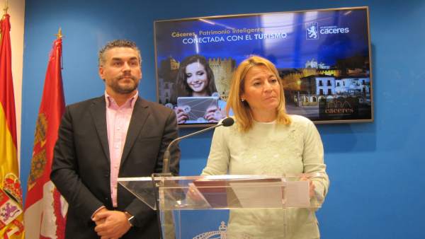 Cáceres se presenta en Fitur como Ciudad Intgeligente Cáceres se presenta en Fitur como Ciudad Intgeligente