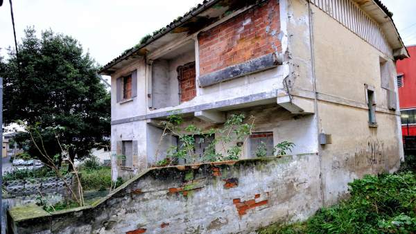 Vivienda en ruinas Vivienda en ruinas