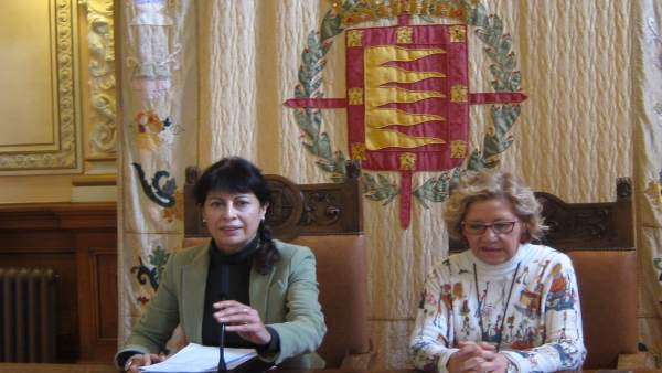 La concejal de Cultura y Turismo, junto a la gerente de la Sociedad de Turismo La concejal de Cultura y Turismo, junto a la gerente de la Sociedad de Turismo