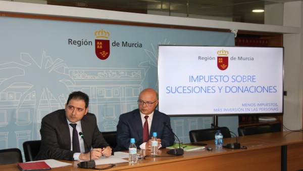 Andrés Carrillo, A La Derecha, En La Rueda De Prensa Andrés Carrillo, A La Derecha, En La Rueda De Prensa