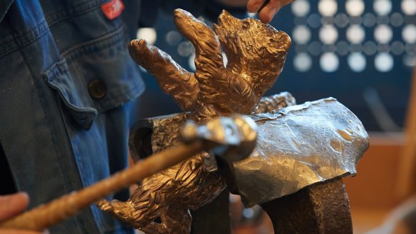 Forjando el símbolo de la Berlinale Forjando el símbolo de la Berlinale