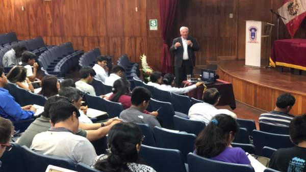 Curso sobre oleicultuira en Tacna Curso sobre oleicultuira en Tacna