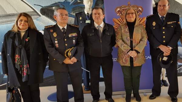 Presentación de José Berrocal como nuevo jefe de la Policía Nacional en Linares. Presentación de José Berrocal como nuevo jefe de la Policía Nacional en Linares.