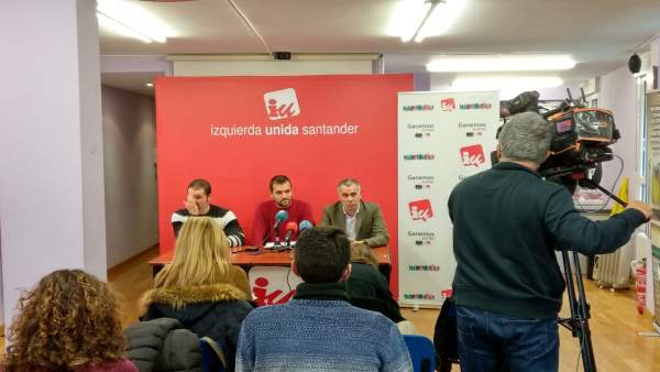 Rueda de prensa de IU sobre el puerto deportivo de San Vicente Rueda de prensa de IU sobre el puerto deportivo de San Vicente
