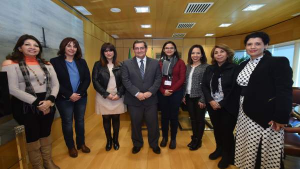 Visita a la Diputación de representantes de alcaldesas de El Salvador Visita a la Diputación de representantes de alcaldesas de El Salvador