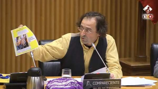 Xesús Domínguez, de la plataforma de preferentes, en el Congreso Xesús Domínguez, de la plataforma de preferentes, en el Congreso