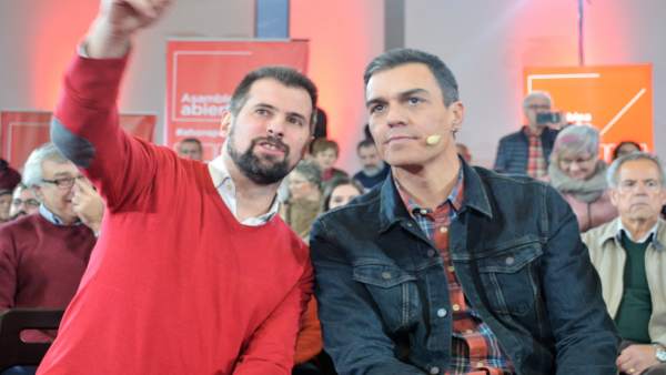 El secretario general del PSCyL, Luis Tudanca, junto a Pedro Sánchez El secretario general del PSCyL, Luis Tudanca, junto a Pedro Sánchez