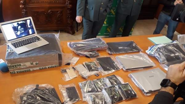 Detingudes 19 persones per tinença o distribució de pornografia infantil a través de WhatsApp Detingudes 19 persones per tinença o distribució de pornografia infantil a través de WhatsApp