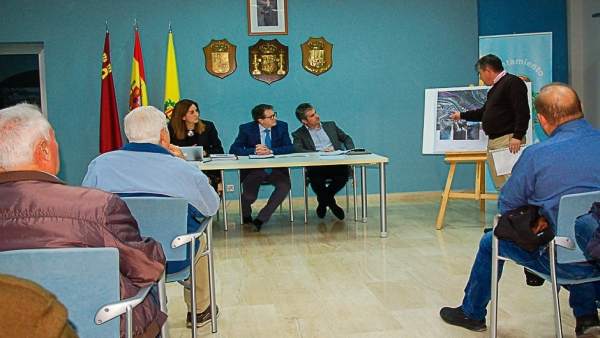 Nota/ Agricultura Se Compromete A Articular Soluciones Par A Modernizar La Acequ Nota/ Agricultura Se Compromete A Articular Soluciones Par A Modernizar La Acequ