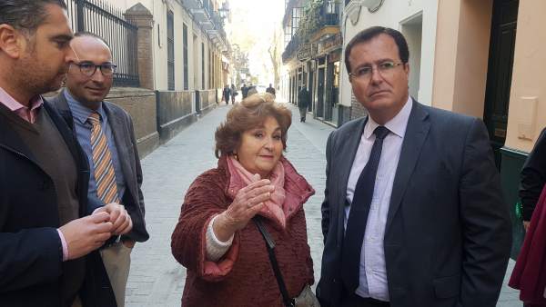 Visita a la calle Cardenal Spínola Visita a la calle Cardenal Spínola