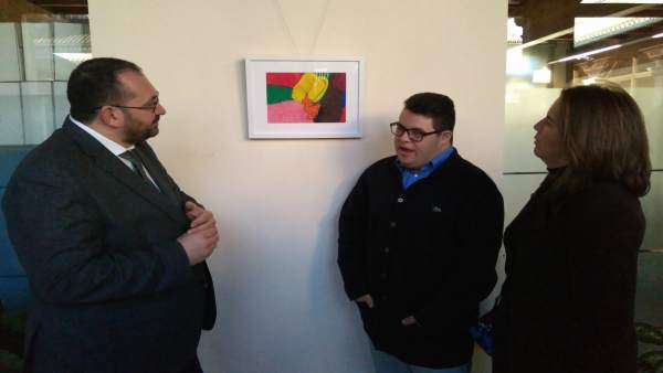 Exposición de un alumno del Centro de Educación Especial Jean Piaget Exposición de un alumno del Centro de Educación Especial Jean Piaget