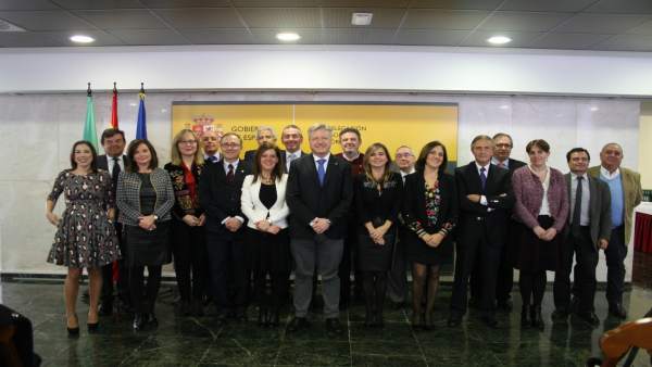 Primo Jurado (centro), junto al resto de autoridades Primo Jurado (centro), junto al resto de autoridades