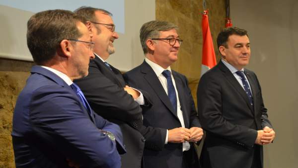 Castilla Y León, Asturias Y Galicia Trabajan Para Mejorar La Educación Y Reducir Castilla Y León, Asturias Y Galicia Trabajan Para Mejorar La Educación Y Reducir