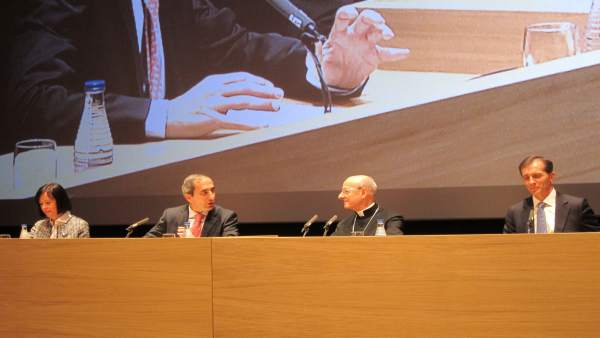 Homenaje al antiguo Gran Canciller de la Unav, Javier Echeverría Homenaje al antiguo Gran Canciller de la Unav, Javier Echeverría