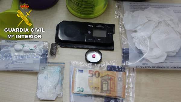 Efectos ocupados a los detenidos. Efectos ocupados a los detenidos.