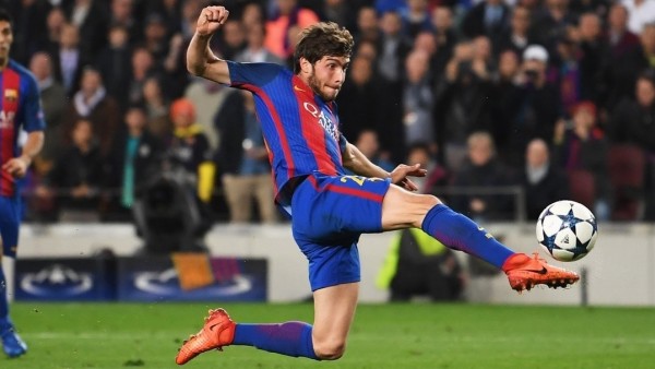 Sergi Roberto tras lanzar a portería en el partido del PSG Sergi Roberto tras lanzar a portería en el partido del PSG