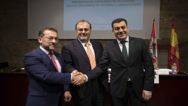 León. Firma del acuerdo León. Firma del acuerdo