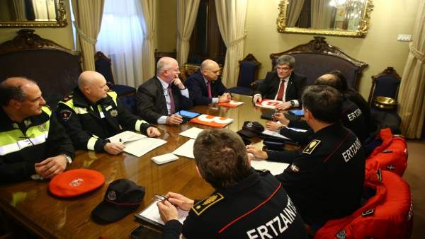 Reunión del Ayuntamiento de Bilbao y Departamento de Seguridad Reunión del Ayuntamiento de Bilbao y Departamento de Seguridad