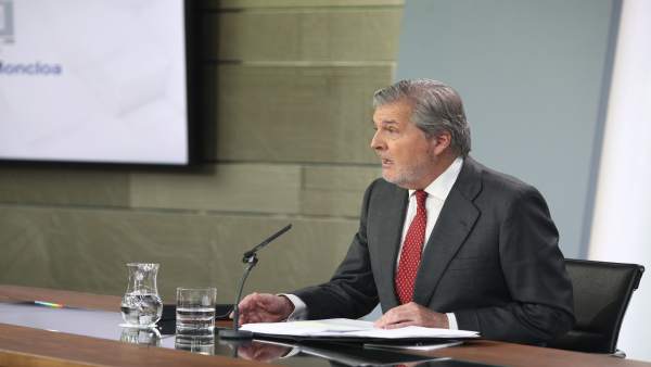 Rueda de prensa de Iñigo Méndez de Vigo tras el Consejo de Ministros Rueda de prensa de Iñigo Méndez de Vigo tras el Consejo de Ministros