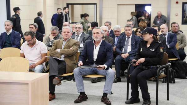 Podem considera "deplorable" el "'hat-trick'" del PPCV amb "Camps, Fabra i Cotino implicats el mateix dia" Podem considera "deplorable" el "'hat-trick'" del PPCV amb "Camps, Fabra i Cotino implicats el mateix dia"