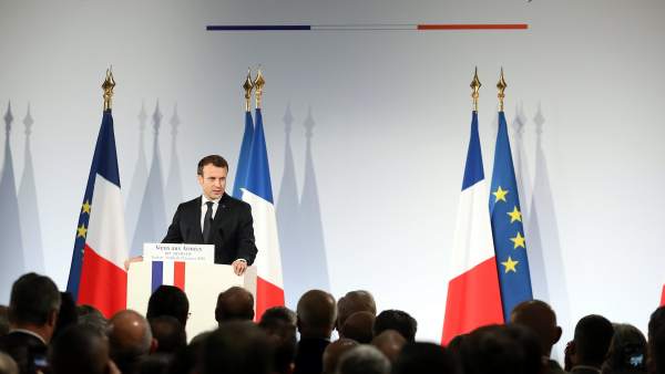 Macron Macron