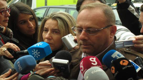Los Padres De Marta Del Castillo, Eva Casanueva Y Antonio Del Castillo Los Padres De Marta Del Castillo, Eva Casanueva Y Antonio Del Castillo
