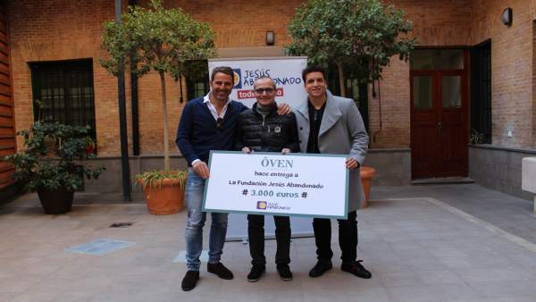 Xuso Jones dona la recaudación de 'Pizza Solidaria' de Oven a Jesús Abandonado Xuso Jones dona la recaudación de 'Pizza Solidaria' de Oven a Jesús Abandonado
