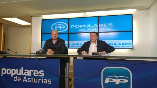 Luis Venta Cueli y Rafael Alonso en rueda de prensa. Luis Venta Cueli y Rafael Alonso en rueda de prensa.