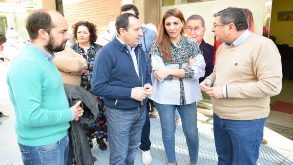 Ruiz Espejo PSOe Málaga en velez renta mínima con zoila martín y alcalde Moreno Ruiz Espejo PSOe Málaga en velez renta mínima con zoila martín y alcalde Moreno
