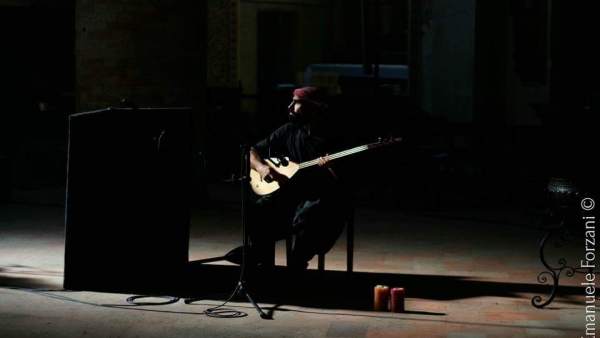Músico sirio Ashti Abdo Músico sirio Ashti Abdo