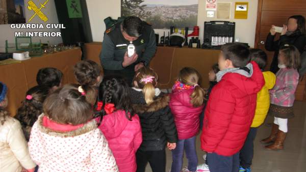 Exposición de medios de la Guardia Civil en Baena Exposición de medios de la Guardia Civil en Baena