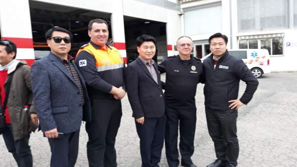Visita de técnicos de Corea del Sur a Bomberos de Granada Visita de técnicos de Corea del Sur a Bomberos de Granada