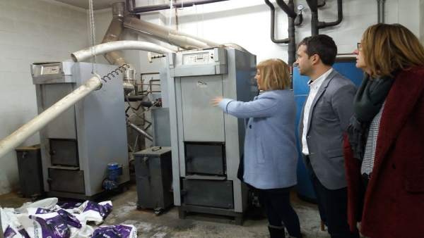 Visita del PSOE a la caldera del colegio Santo Domingo de Jaén Visita del PSOE a la caldera del colegio Santo Domingo de Jaén