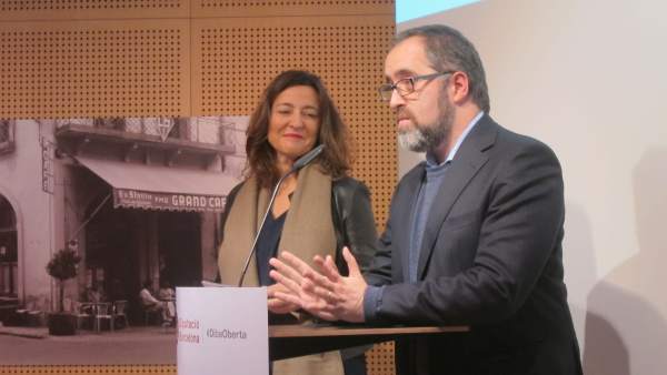 La presidenta de la Diputación de Barcelona M.Conesa y el comisario V.Fernández La presidenta de la Diputación de Barcelona M.Conesa y el comisario V.Fernández